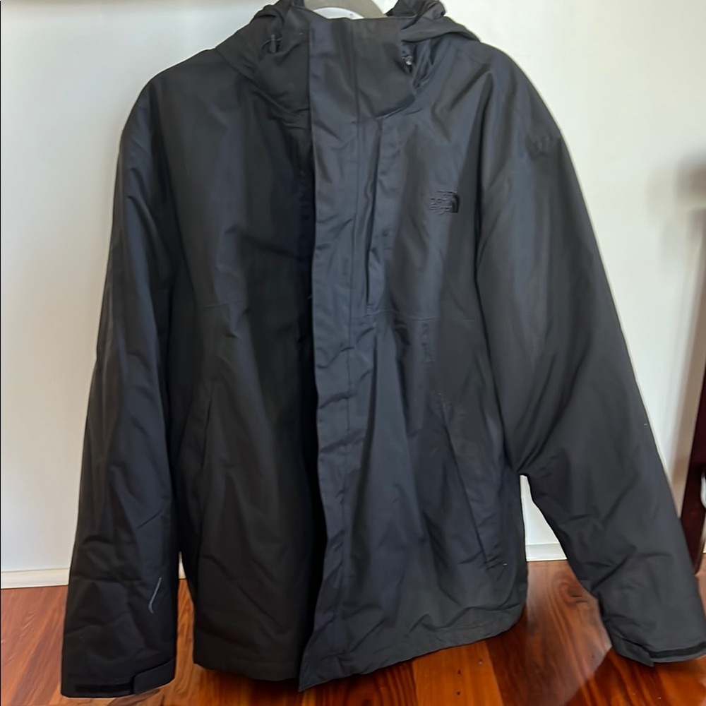 North face black heavy duty/ ski jacket with inner liner